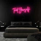 "Treat Yourself" LED Neon Sign Schriftzug - NEONEVERGLOW