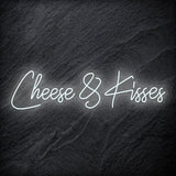 " Cheese & Kisses" LED Neon Schriftzug - NEONEVERGLOW